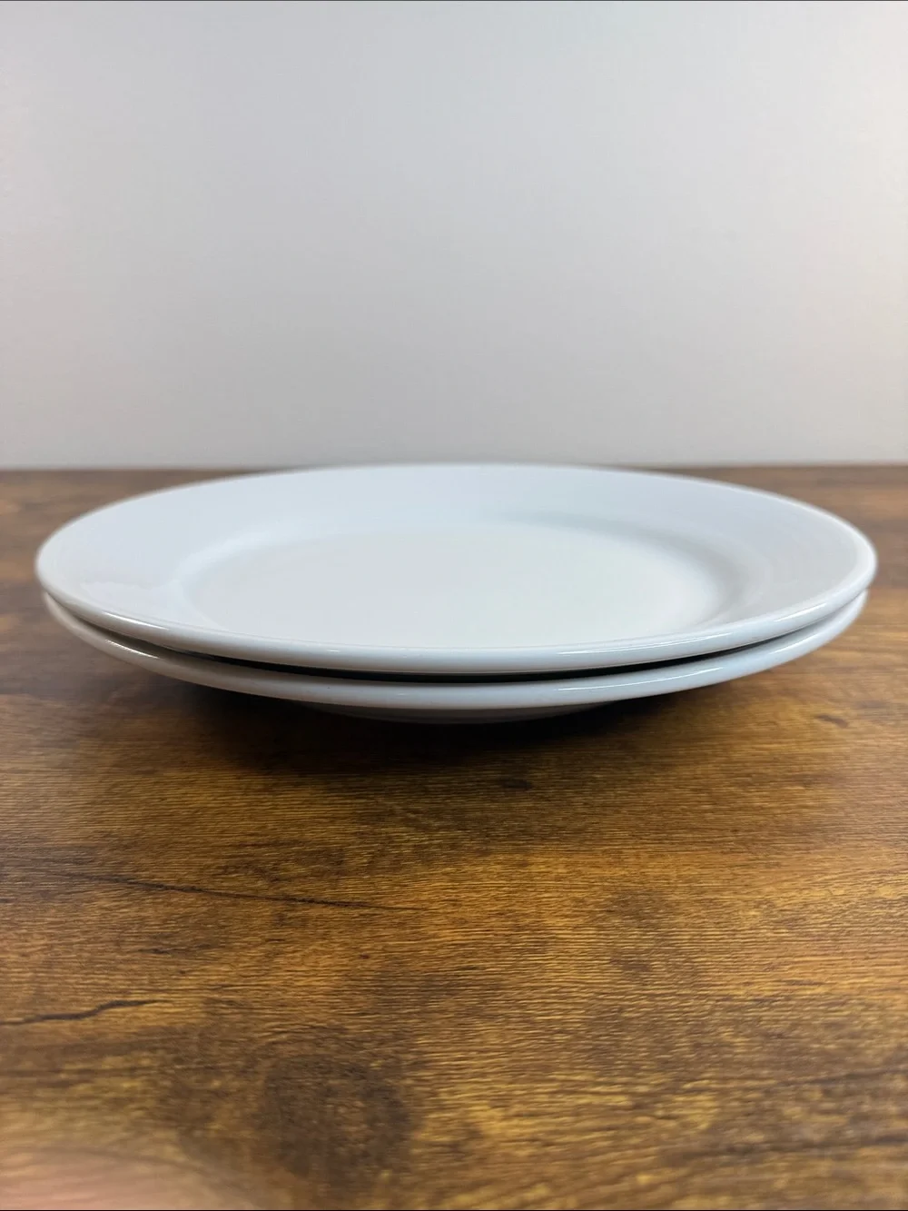 Classic White Ceramic Dinner Plate with Subtle Ribbed Edge Set of 2